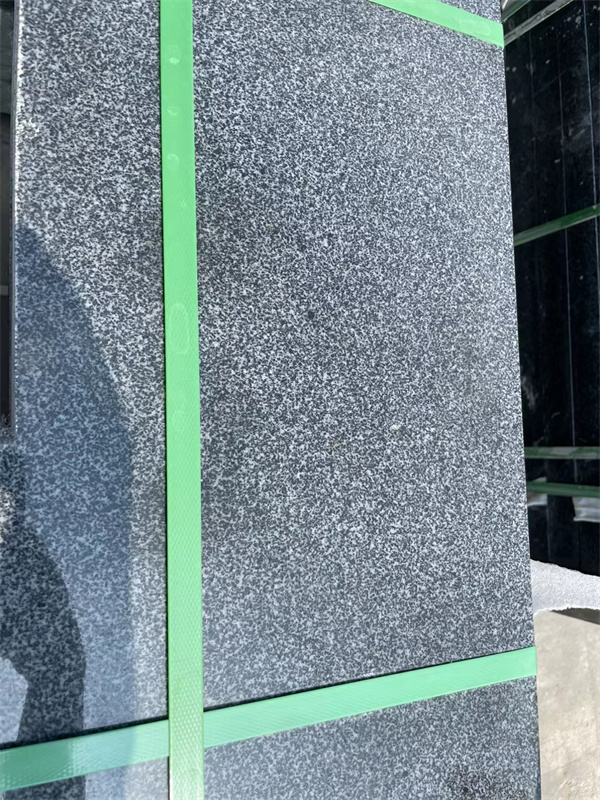 山东芝麻黑板材