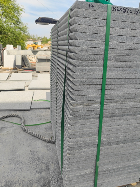 芝麻灰外墙干挂